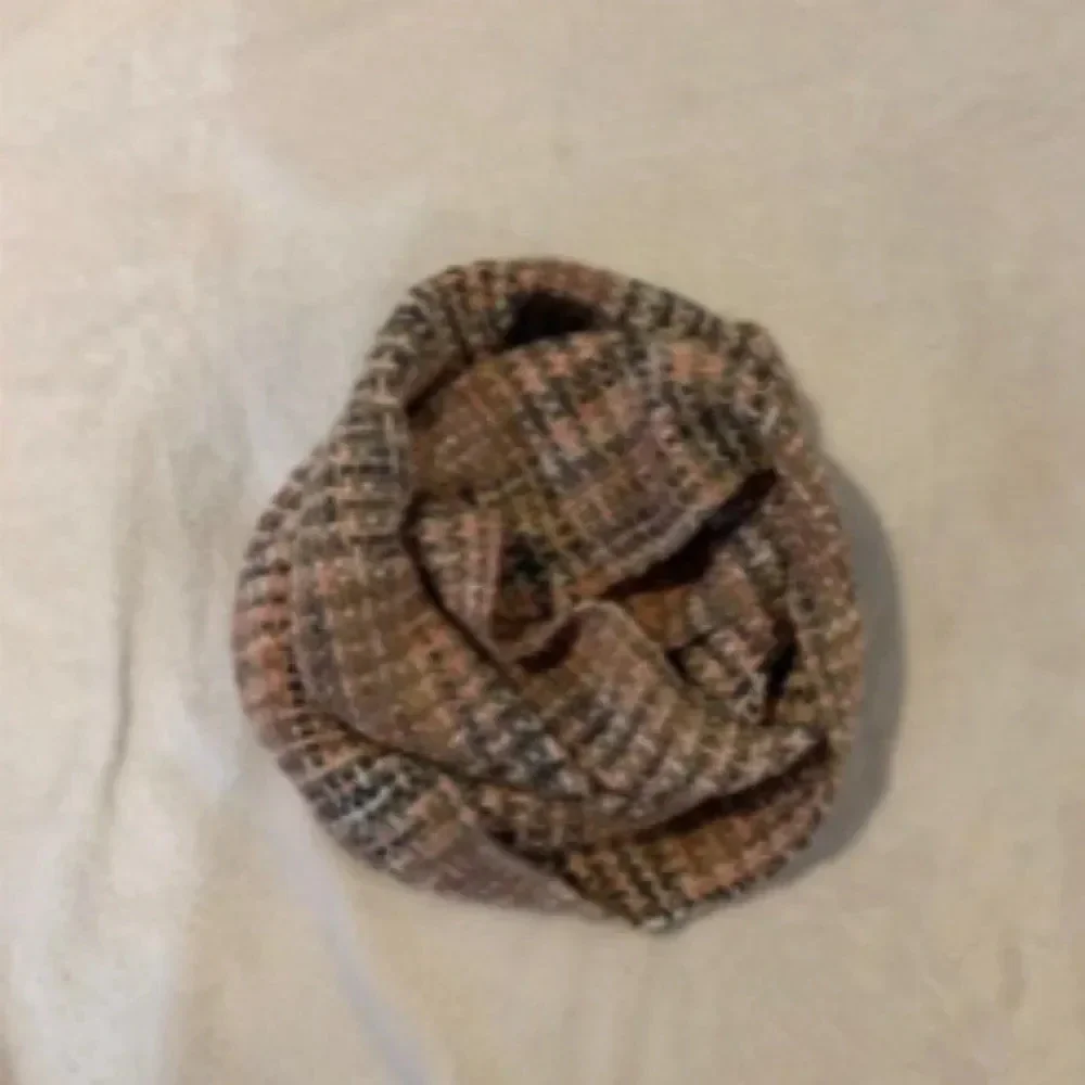Demdaco Infinity‎ pink woven threads scarf EUC